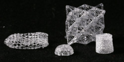 3dプリンタで複合的な高多孔質ガラスを製造 E X Press